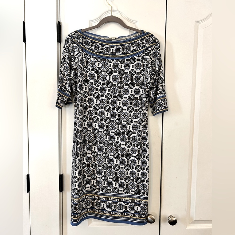 Max Studio women’s dress. Blue white multicolored. Very soft